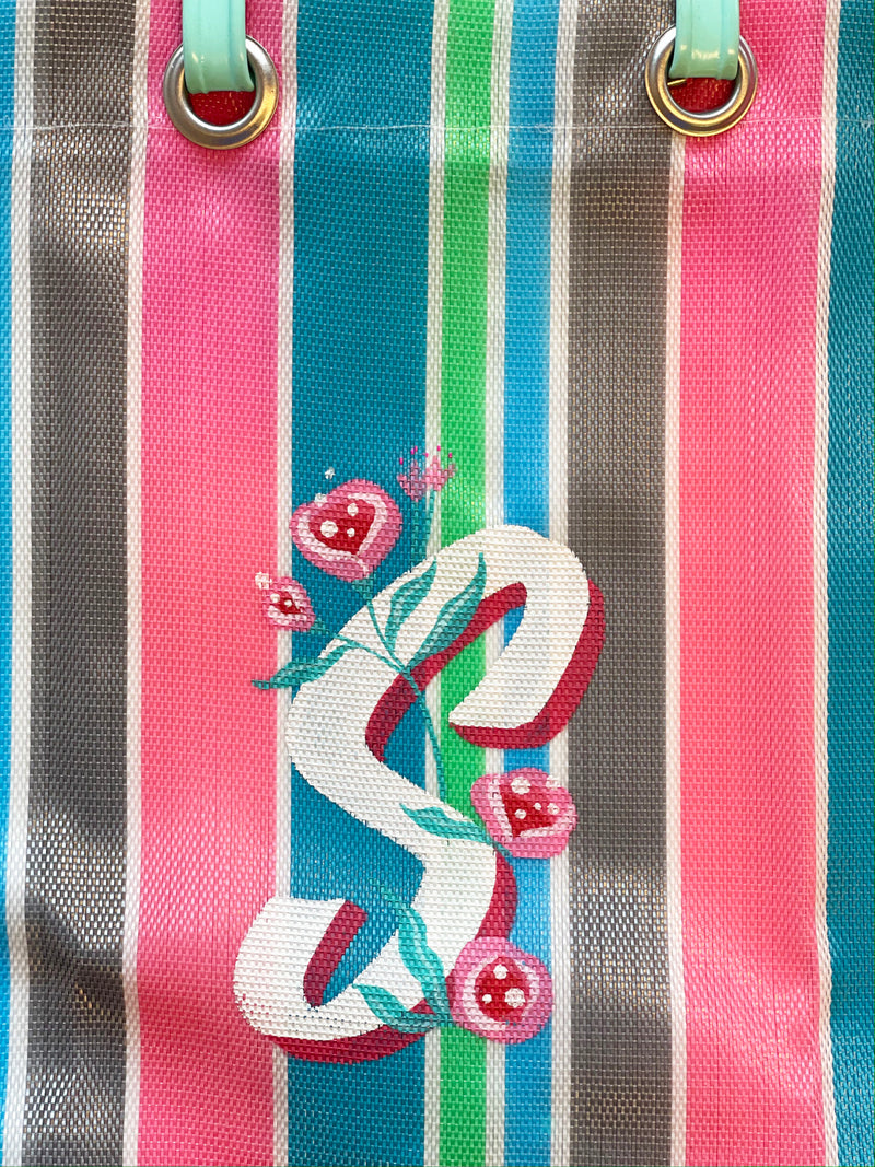 Cabas VIBALA (turquoise/rose/gris)) avec initiales peintes à la main par l’artiste PATO / E